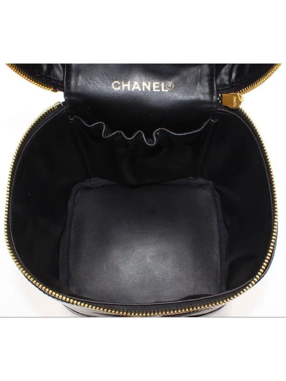 Chanel CC Logo Patent Leather Vanity